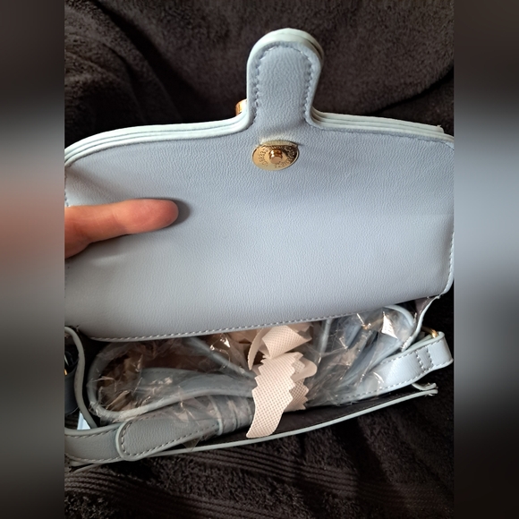 Danielle Nicole Cinderella Castle Purse - Picture 5 of 5